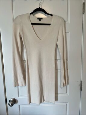 Dynamite Cream Ribbed V‑Neck Long Sleeve Dress